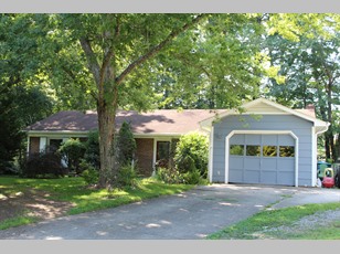 16 Vail Court , Asheville , NC - 28806
