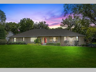 9835 Rosewood , Overland Park , KS - 66207