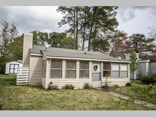 49 Holly Road , Heathsville , VA - 22473