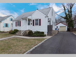 112 Dartmouth Avenue , Avenel , NJ - 07001