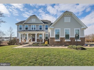 7016 Lake Dr , Warrenton , VA - 20187