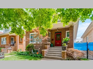 6039 W. Warwick , Chicago , IL - 60634