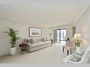 5901 Mount Eagle Dr , Alexandria , VA - 22303