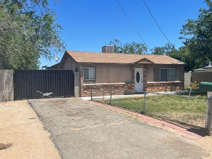 3139 W Avenue L4 , Lancaster , CA - 93536
