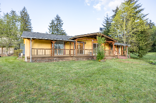 107 Freedom Drive , Winlock , WA - 98596