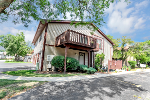 1815 Raintree Ct , Sycamore , IL - 60178