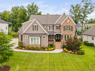 1212 Mackinaw Drive